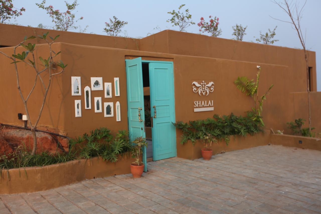red thread vagator (shalai - the cliff resort)